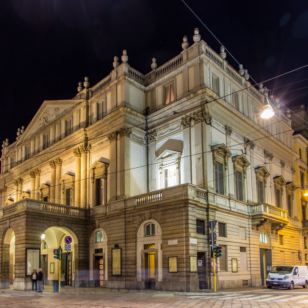 Galleria Vittorio Emanuele II: The Living Room of Milan